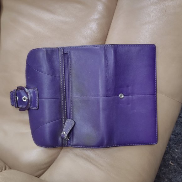 💜💖Cute Coach Bundle! - Picture 9 of 14